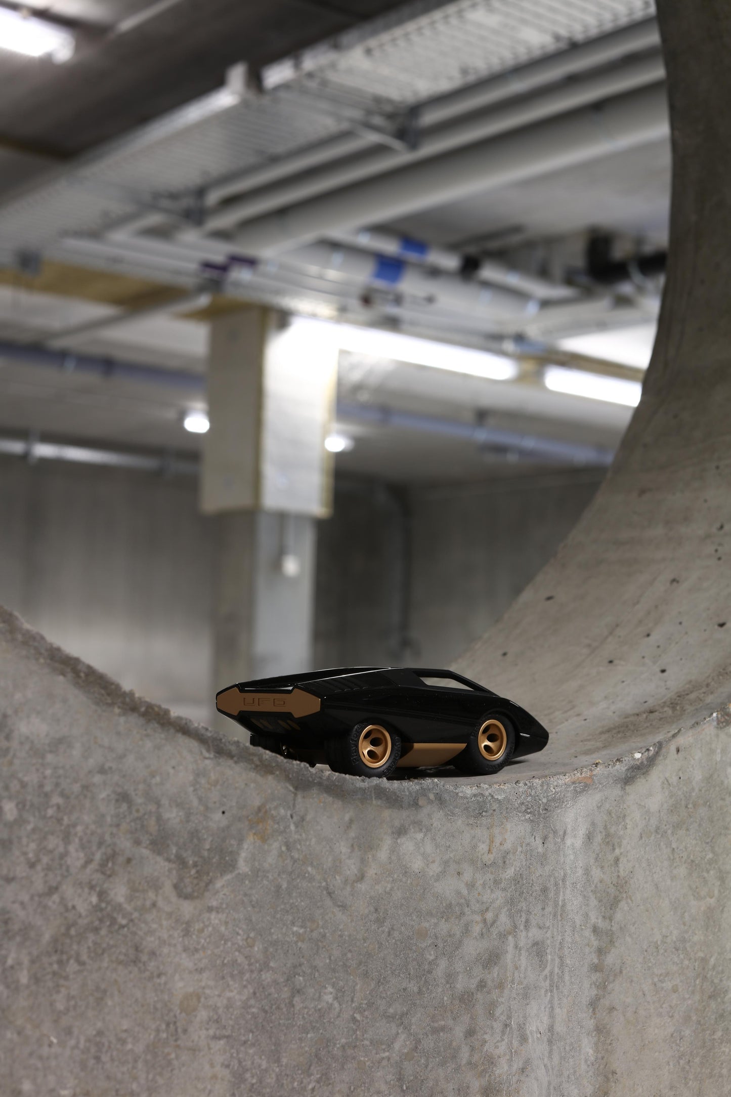 Playforever Speelgoedauto UFO Cannone Zwart