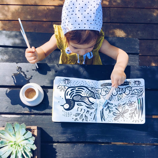 Wee Gallery Color Me: Who’s in the Pond – kleurveranderend badboekje – Little Wannahaves