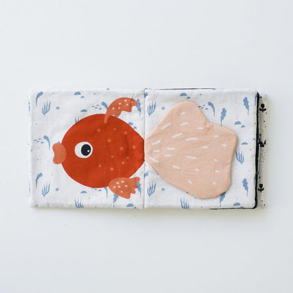 Wee Gallery Peek - a - Boo Pets – zwart - wit knisperboekje – Little Wannahaves