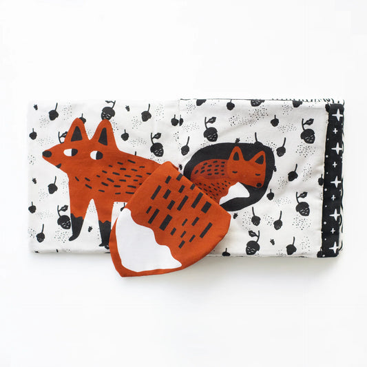 Wee Gallery Peek - a - Boo Forest – zwart - wit knisperboekje – Little Wannahaves