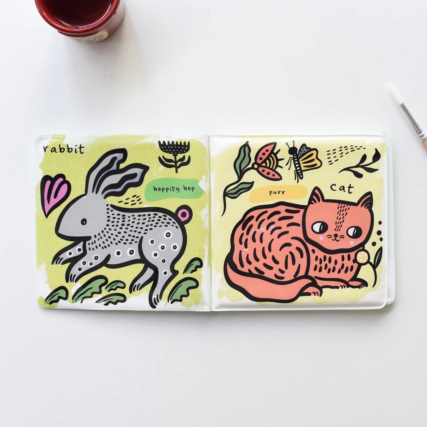 Wee Gallery Color Me: Who Loves Pets - kleurveranderend badboekje – Little Wannahaves
